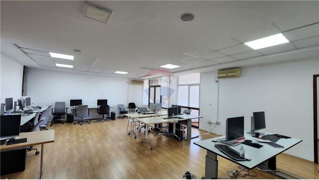 Zyra per qira ne Bllok