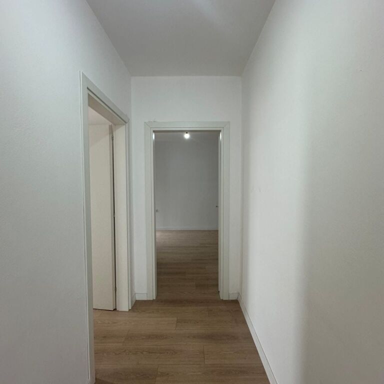 🏡✨ Apartament 3+1 për Shitje – Komuna e Parisit ✨🏡