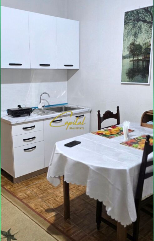 APARTAMENT ME QIRA 2+1 RRUGA FERIT XHAJKO 55.000 LEKE