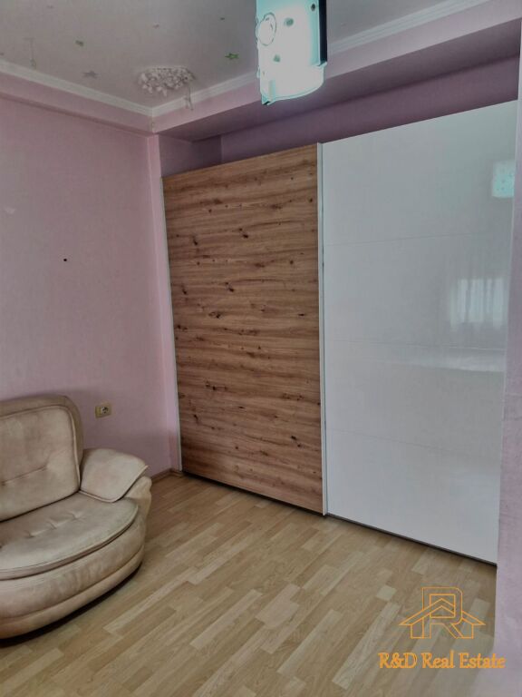 🏡 APARTAMENT ME QERA – Rruga e Kosovareve
