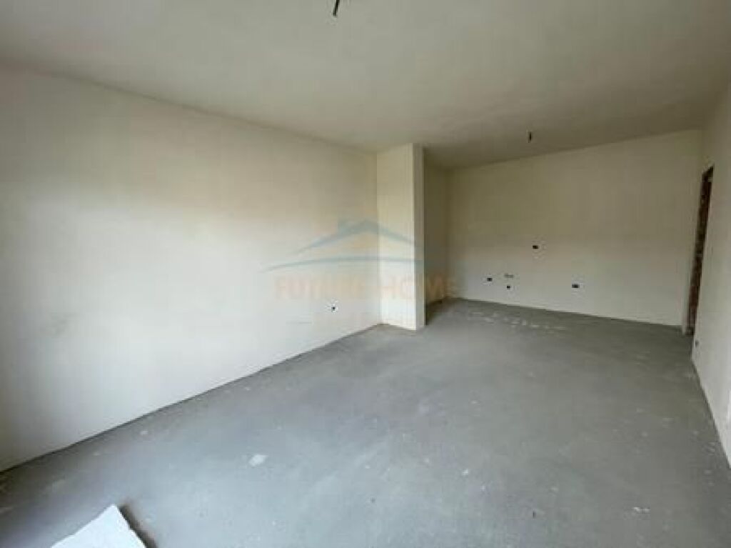 Shitet,Apartament 2+1+2, Paskuqan, Tirane. Empire66636