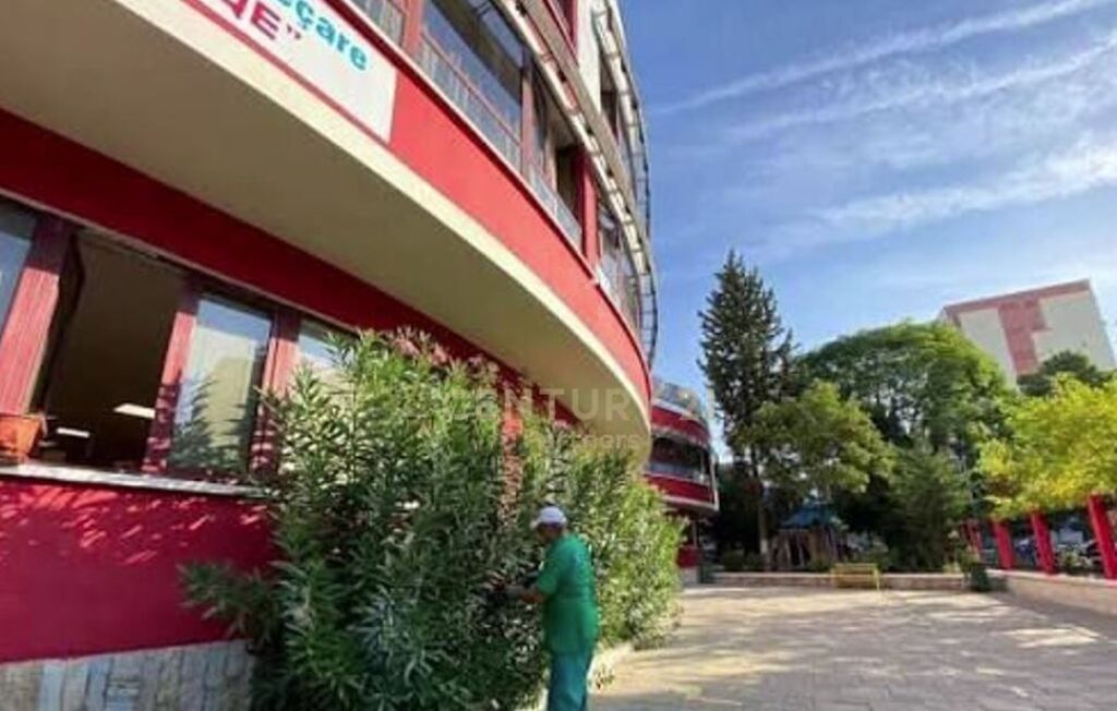 WE SELL 2+1 APARTMENT + PARKING SPACE NEAR THE RED SCHOOL!