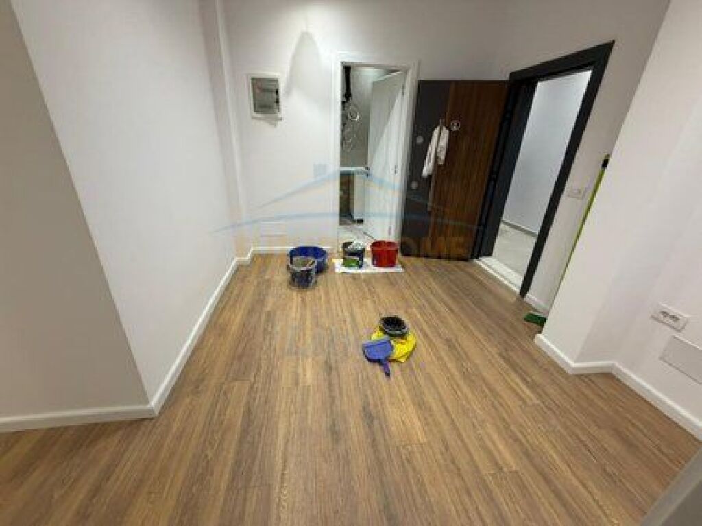 Shitet, Apartament 1+1, Rruga Eduard Mano, Liqeni i Thate, Tiranë.