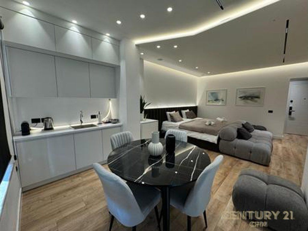 Garsoniere per shitje te Sheshi Wilson