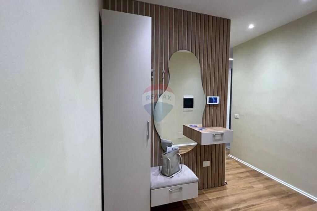 Apartment - For Sale - Kavaja Street, Tirana(ID: 530261056-257)