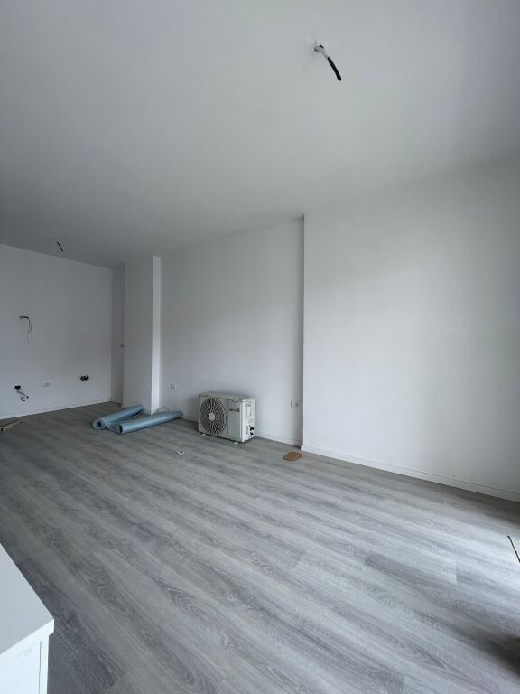 🏠JEPET ME QIRA | Apartament 1+1 + Post Parkimi – E-88, Rruga Dritan Hoxha