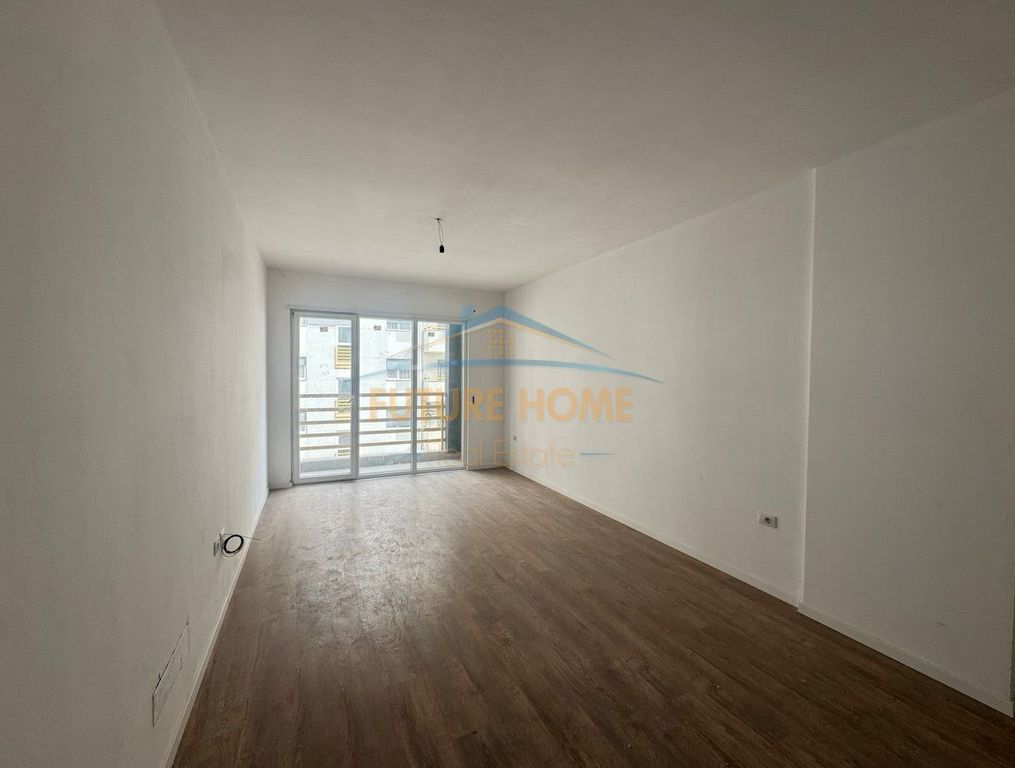 Shitet ,Apartament 1+1, Kompleksi E-88, Rruga Dritan Hoxha
