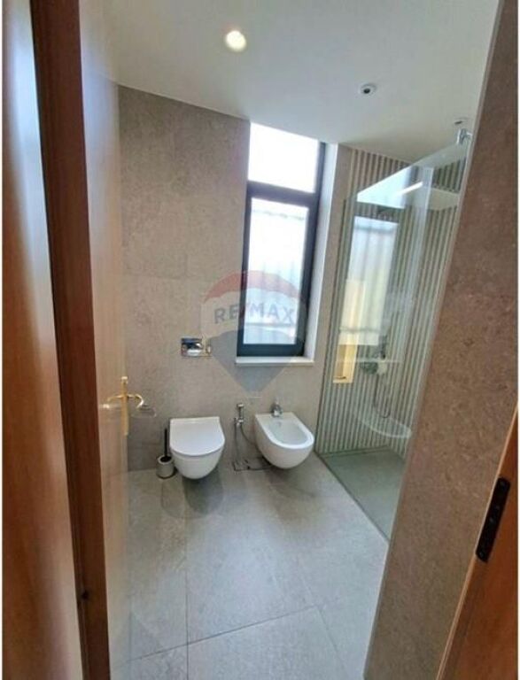 Jepet me Qira Apartament 2+1 pranë NOBIS