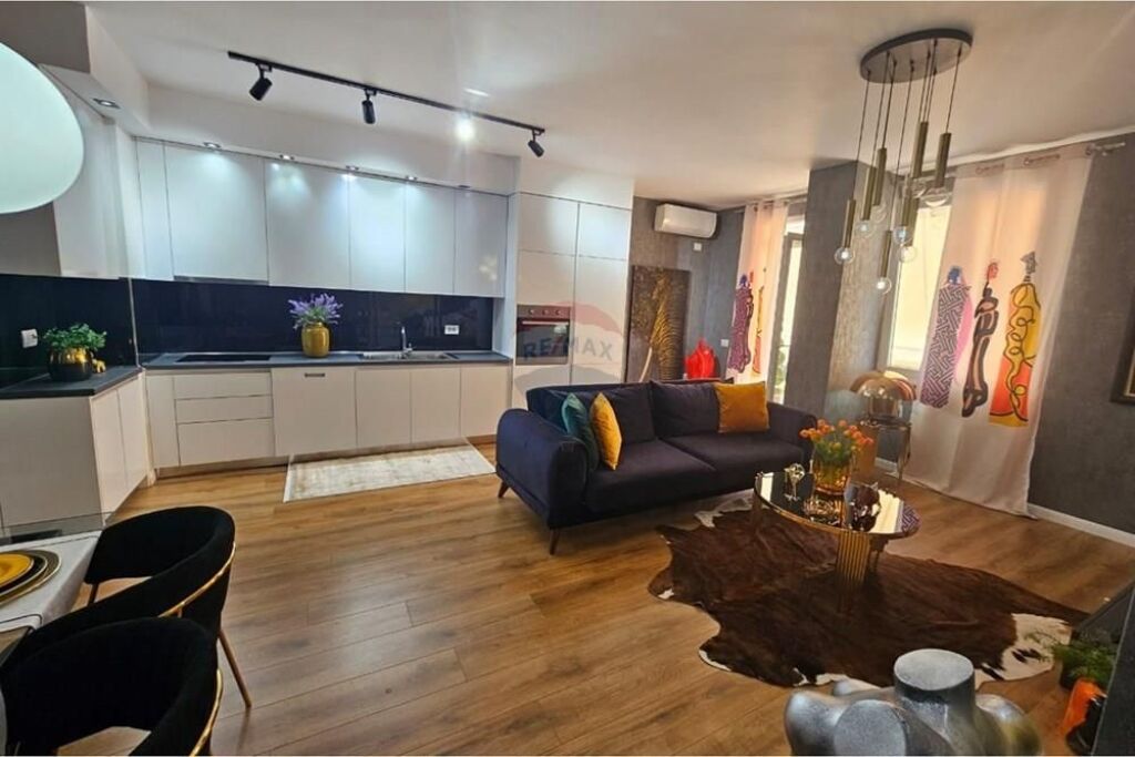 Apartment 1+1 for rent at 21 Dhjetori