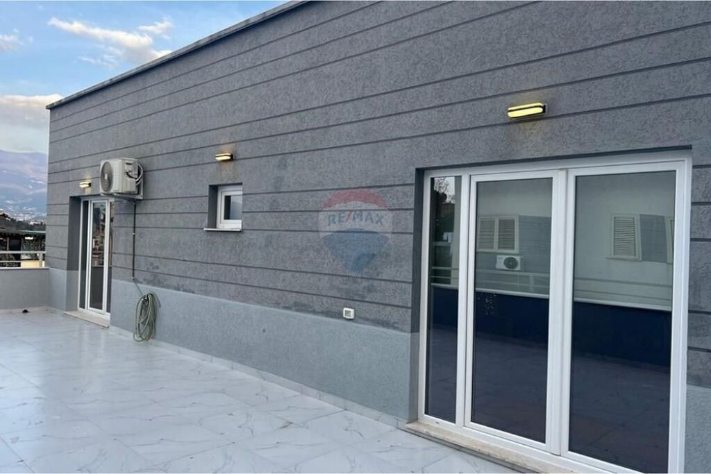 Penthouse me qira tek Kopshti Zoologjik