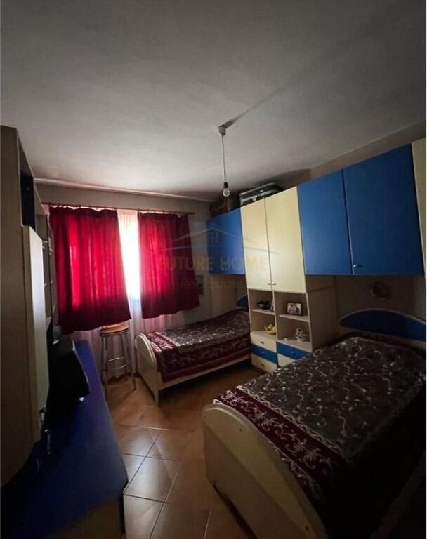 Shitet, Apartament 2+1, Zogu i Zi, Tirane