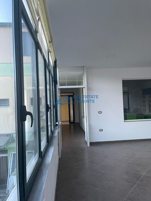 Ambient biznesi me qera – Spitallë, Durrës