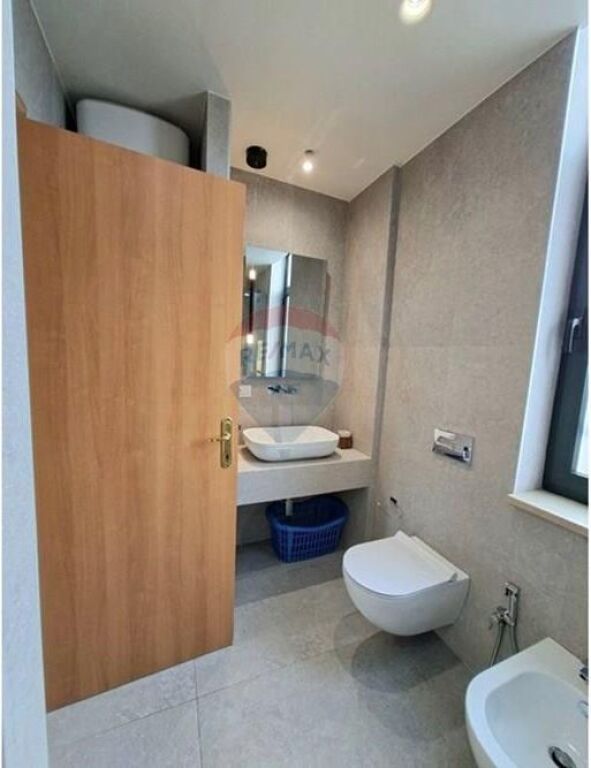 Jepet me Qira Apartament 2+1 pranë NOBIS