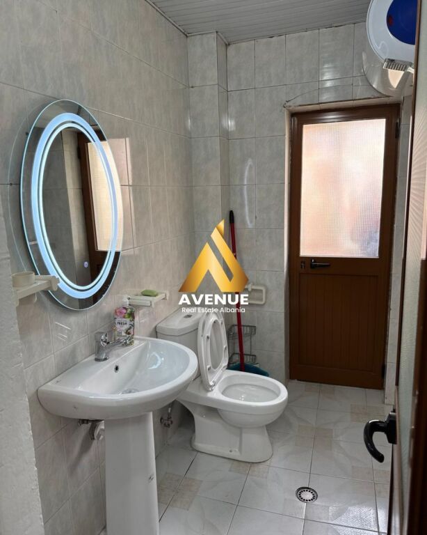 SHTËPI ME QERA – ISH BLLOKU, PRANE  FAKULTETIT JURIDIK