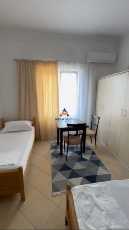 JEPET GARSONJERE ME QERA 30M2 "PAS CONCORD CENTRE, RRUGA 5 MAJ" 300 EURO