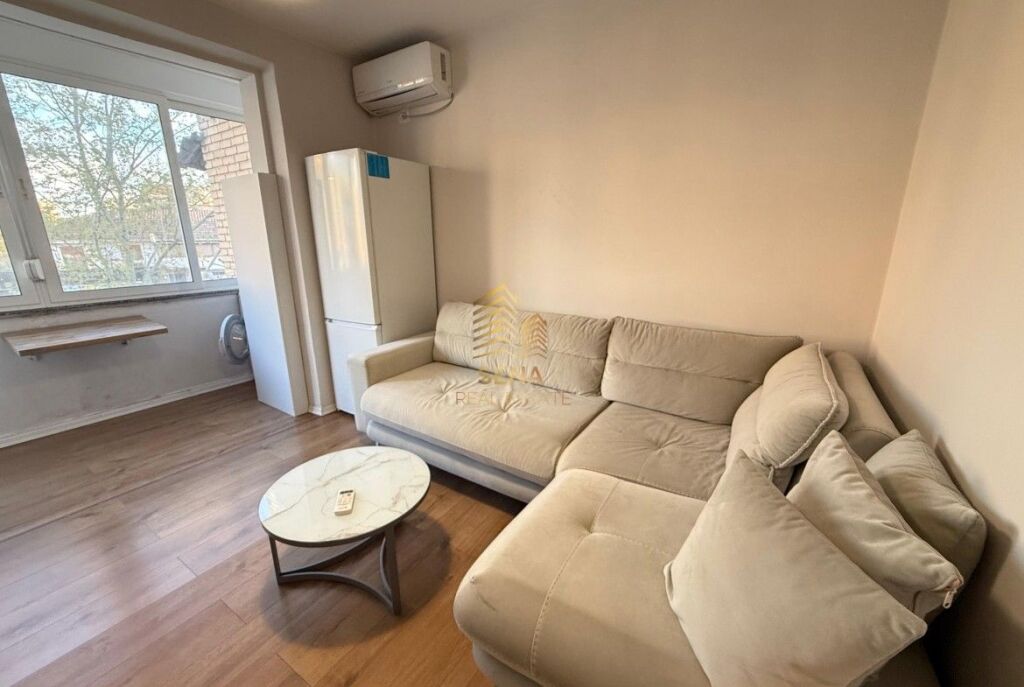 Qira, Apartament 1+1, Medreseja – Tregu 5 Maji, 43,000 Lek