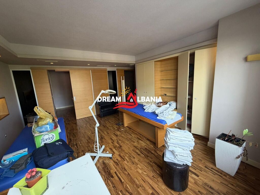 Jepet me qera ambient biznesi tek Ish Restorant Durresi (ID 42611417)f