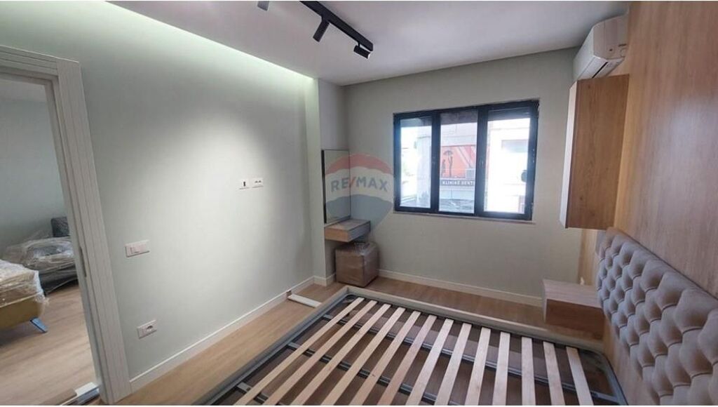 APPARTAMENTO INVESTITO 1+1 IN AFFITTO - MUNICIPIO PARIGI