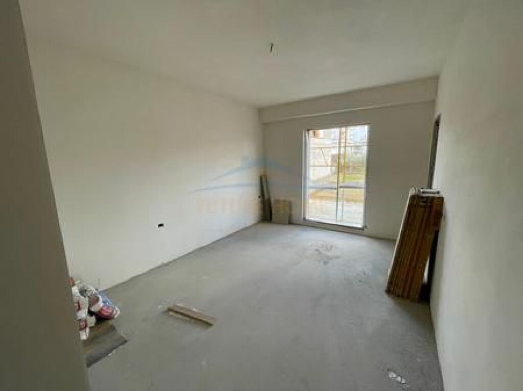 Shitet,Apartament 2+1+2, Paskuqan, Tirane. Empire66636