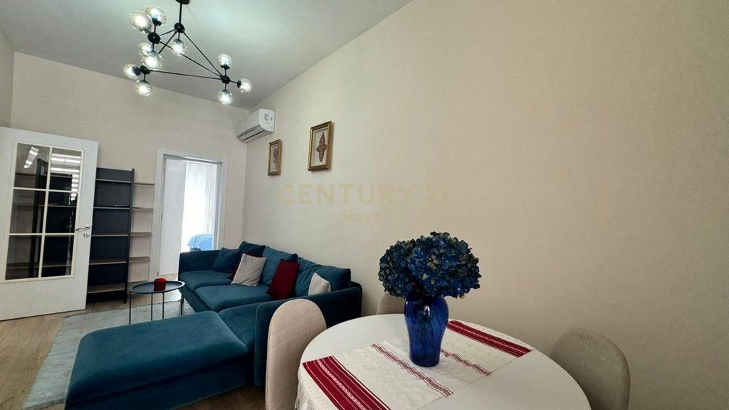 Appartamento 2+1 in affitto in Via Barricade, Tirana - 900€ | 75 m² 900 € /Mese