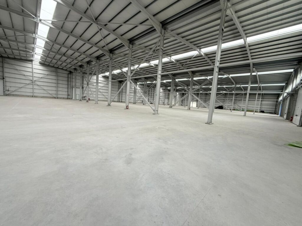 MAGAZZINO 6125M2 IN VENDITA VICINO A RINAS