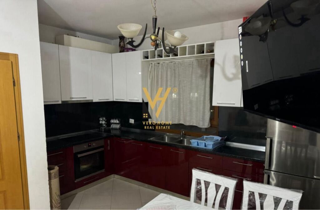 APARTMENT 2+1+BLK FOR RENT ON PETRELA STREET 45,000 LEKE