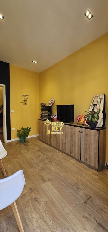 🏢 JEPET ZYRË ME QIRA SIPER ZYRES GOLD KEY QENDER DURRES