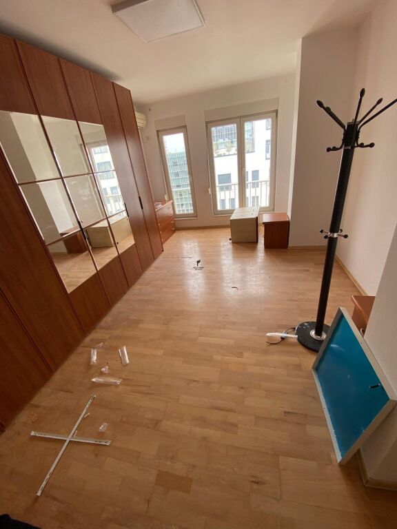 OFFICE FOR RENT 123 M2 FORMER PARK 65,000 LEKE FH-66657