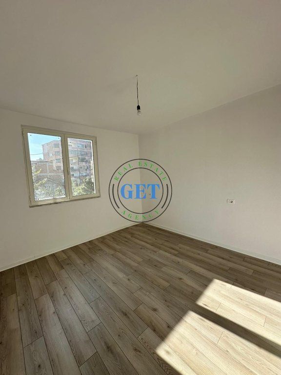 Shitet Apartament 2+1, Çezma e Ferrës, Durrës!