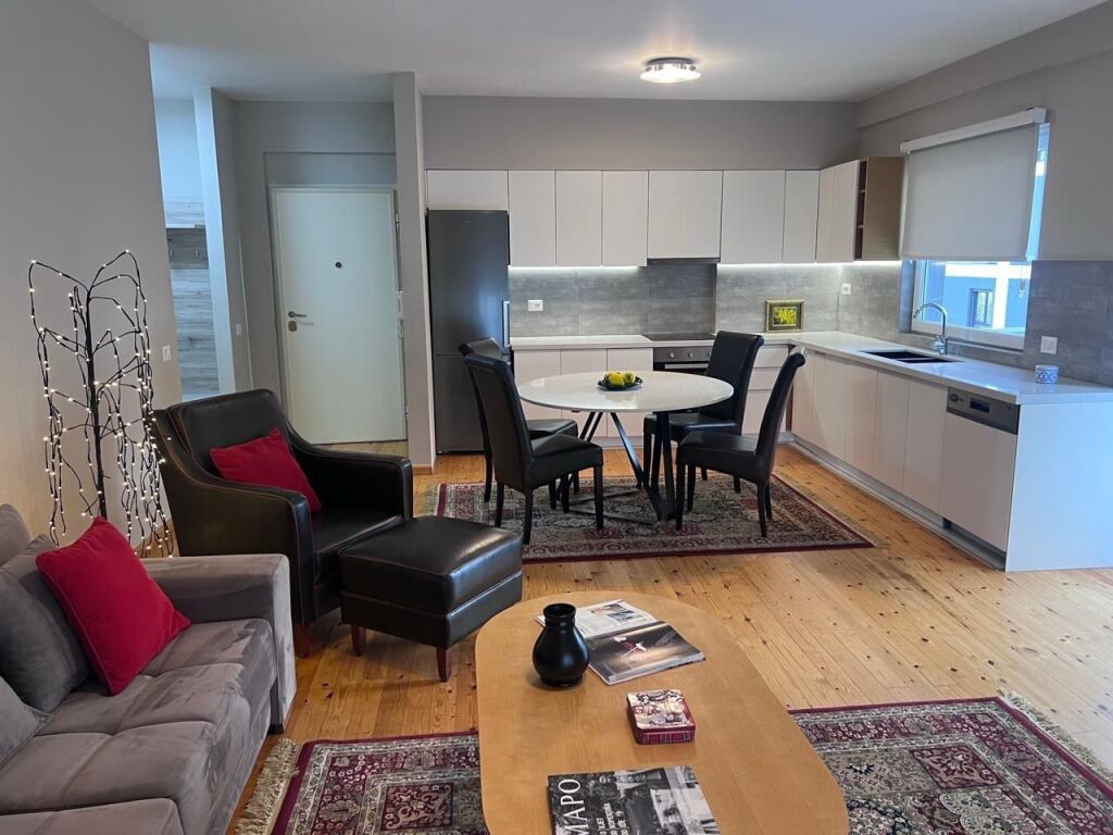 Penthouse per qera te Kopshti Zologjik