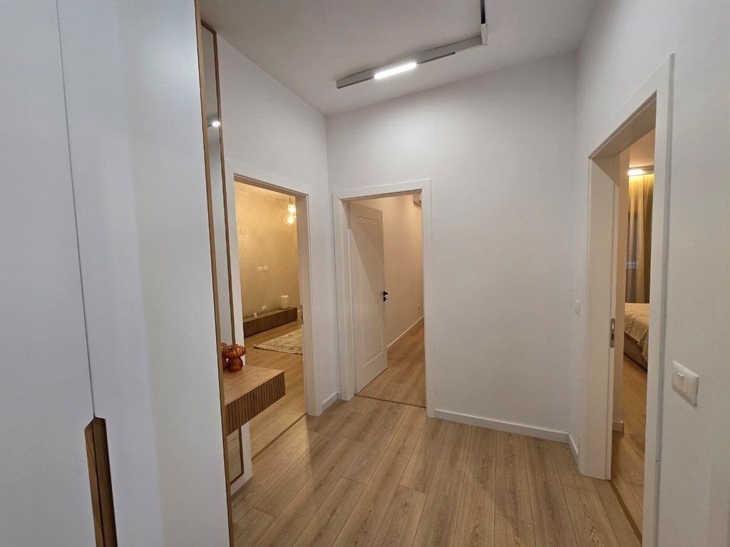 Qera, Apartament 2+1, Qendër, Tiranë.