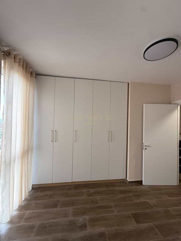 JEPET ME QIRA APARTAMENT 2+1 TEK SHKOLLA E BASHKUAR! 650 € /Muaj
