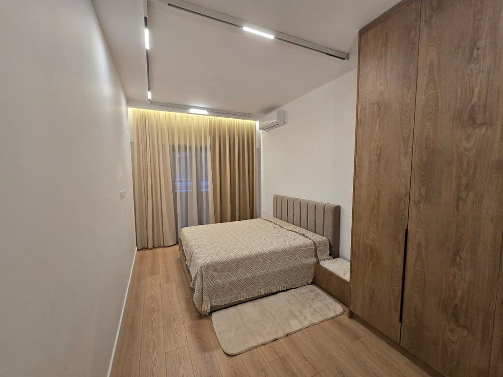 Qera, Apartament 2+1, Qendër, Tiranë.