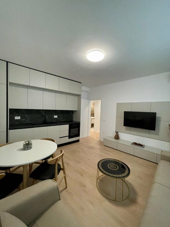 IN AFFITTO: APPARTAMENTO 2+1 📍 Via Kavaja (vicino alla Chiesa Ortodossa)