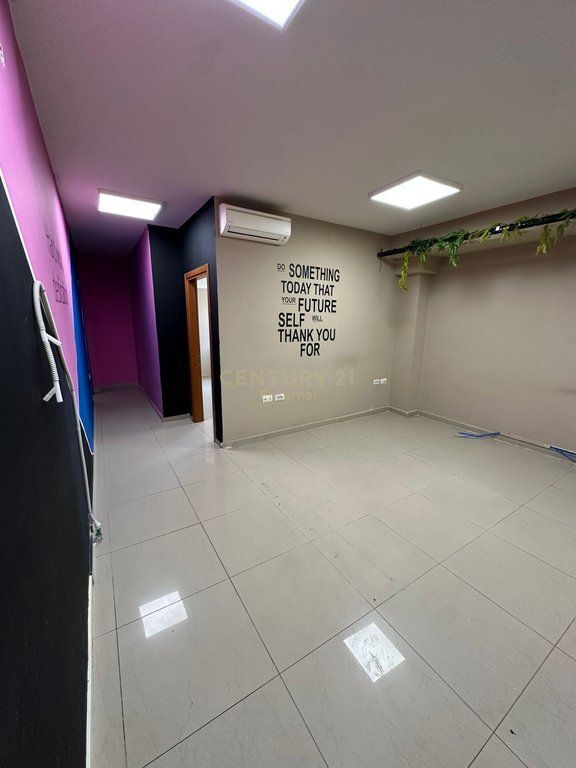 COMMERCIAL SPACE FOR RENT 300M2 AT HALILI COMPLEX