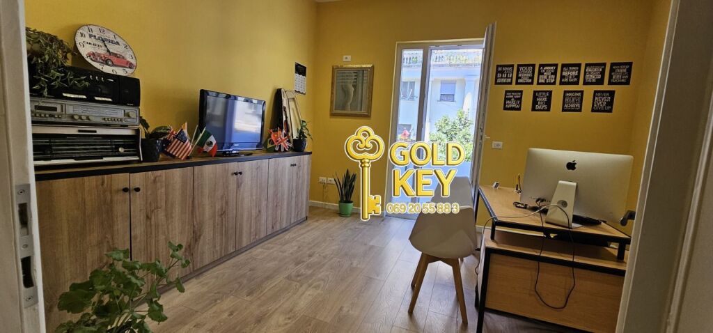 🏢 JEPET ZYRË ME QIRA SIPER ZYRES GOLD KEY QENDER DURRES