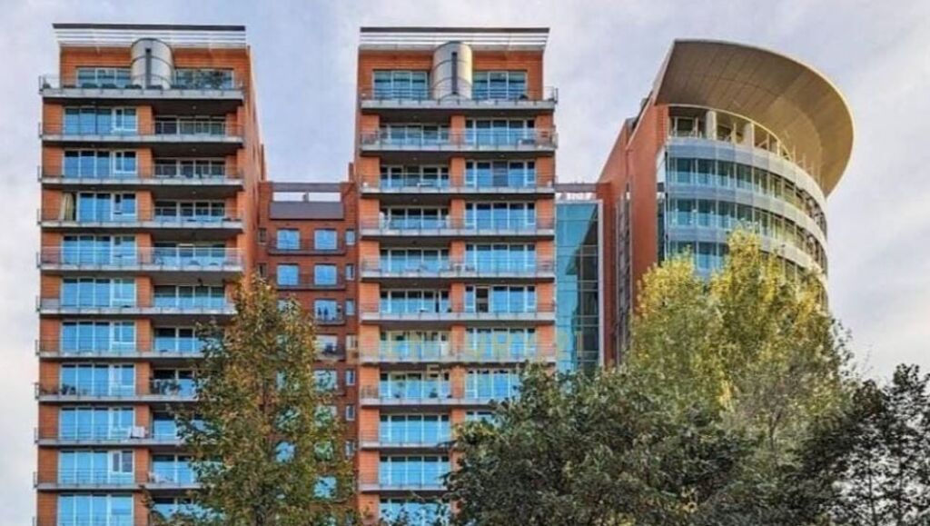 Shitet Apartament 3+1+Parkim Galeria ETC!