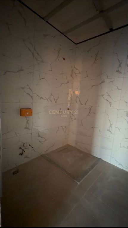 PAPAFINGO ME PAMJE DETI PER SHITJE , QERRET !!