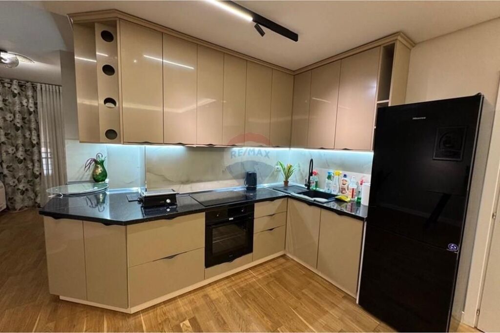 APARTAMENT LUKSOZ 1+1 PER QIRA-KOPSHTI ZOOLOGJIK