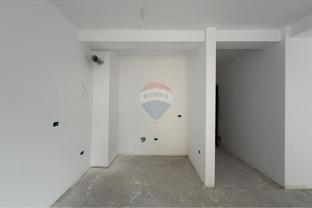 Apartament - Për Shitje - Rruga Ali Demi, Tiranë