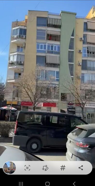 Shiten 2 apartamente 1+1 buze rruge  prane hotel Mondialit