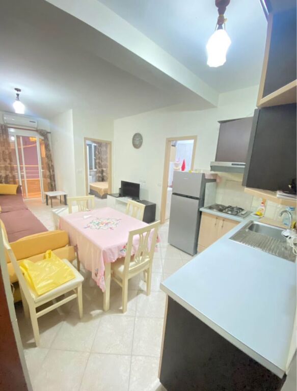 ✅Shitet 1+1+Ballkon plazh (Shkëmbi Kavajës) 