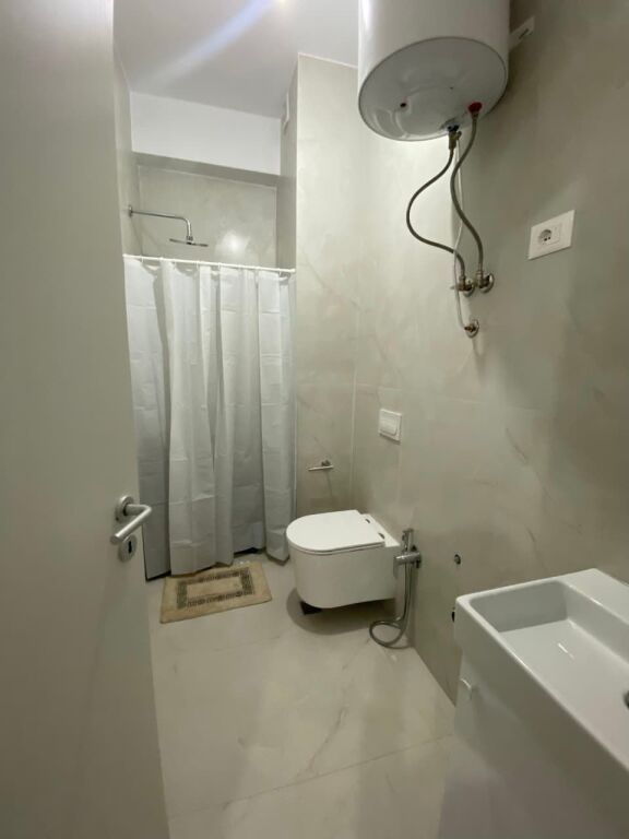 Jepet me qira 1+1 ne Rezidencen Mangalem Ali Dem ,🏷️40.000Leke