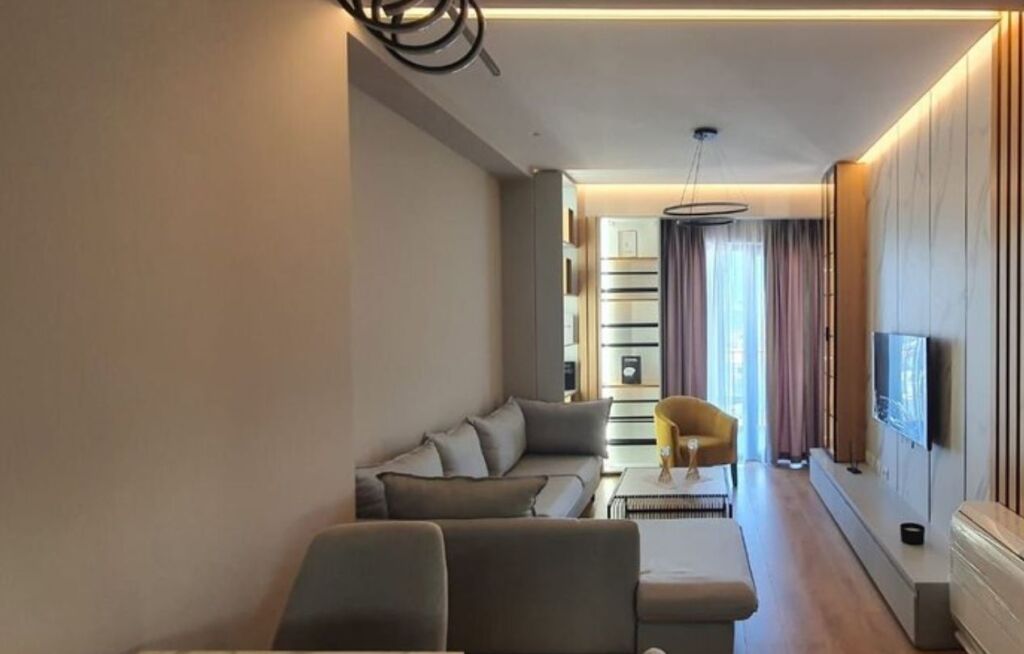 JAPIM ME QIRA APARTAMENT LUKSOZ 1+1 + POST PARKIMI