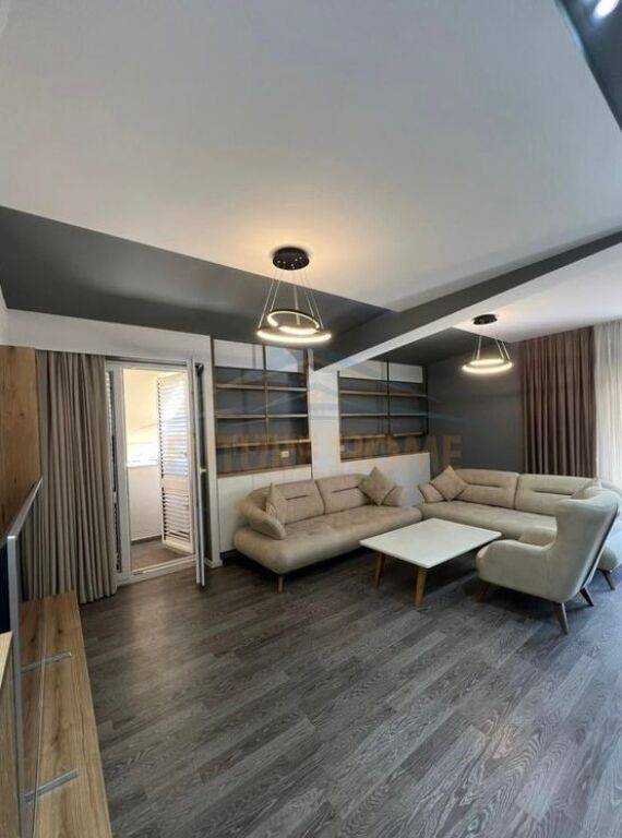 Qera, Apartament 3+1+2 + Post Parkimi, Rruga Bill Klinton, Tirane