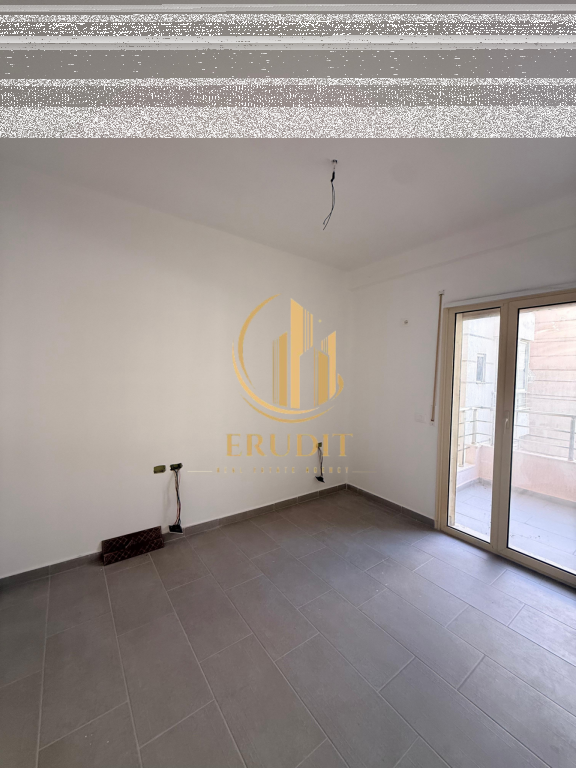 Appartamento in vendita a Radhimë Vista sul mare