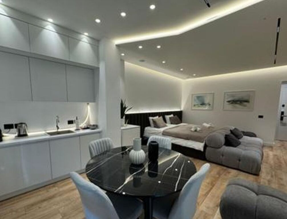 Garsoniere e Mobiluar në Shitje