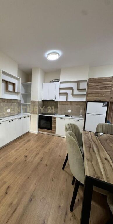 APARTAMENT ME QIRA: GRAND GALLERY 550 € /Muaj Sip. Totale  67m2