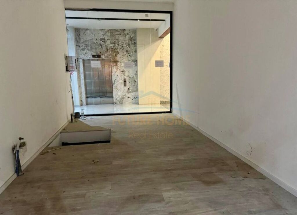 Rent, Business premises, Garden Building, 21 Dhjetori, Tirane