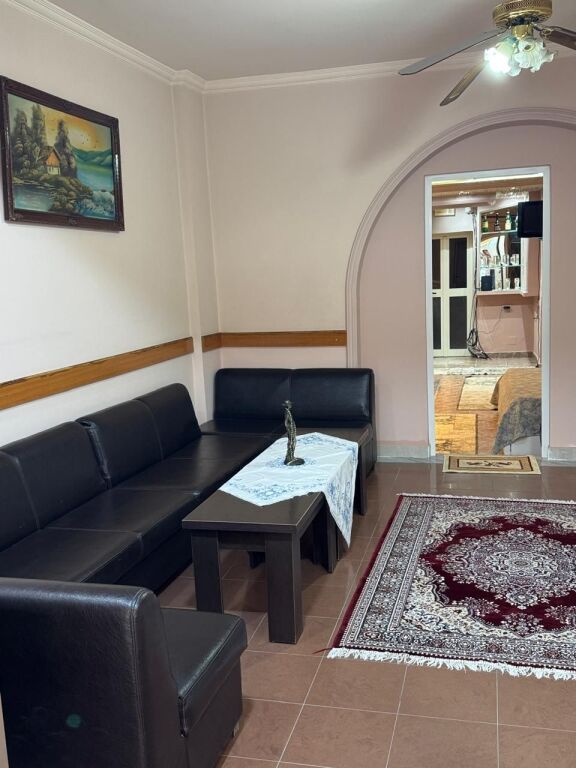 Apartament me qera